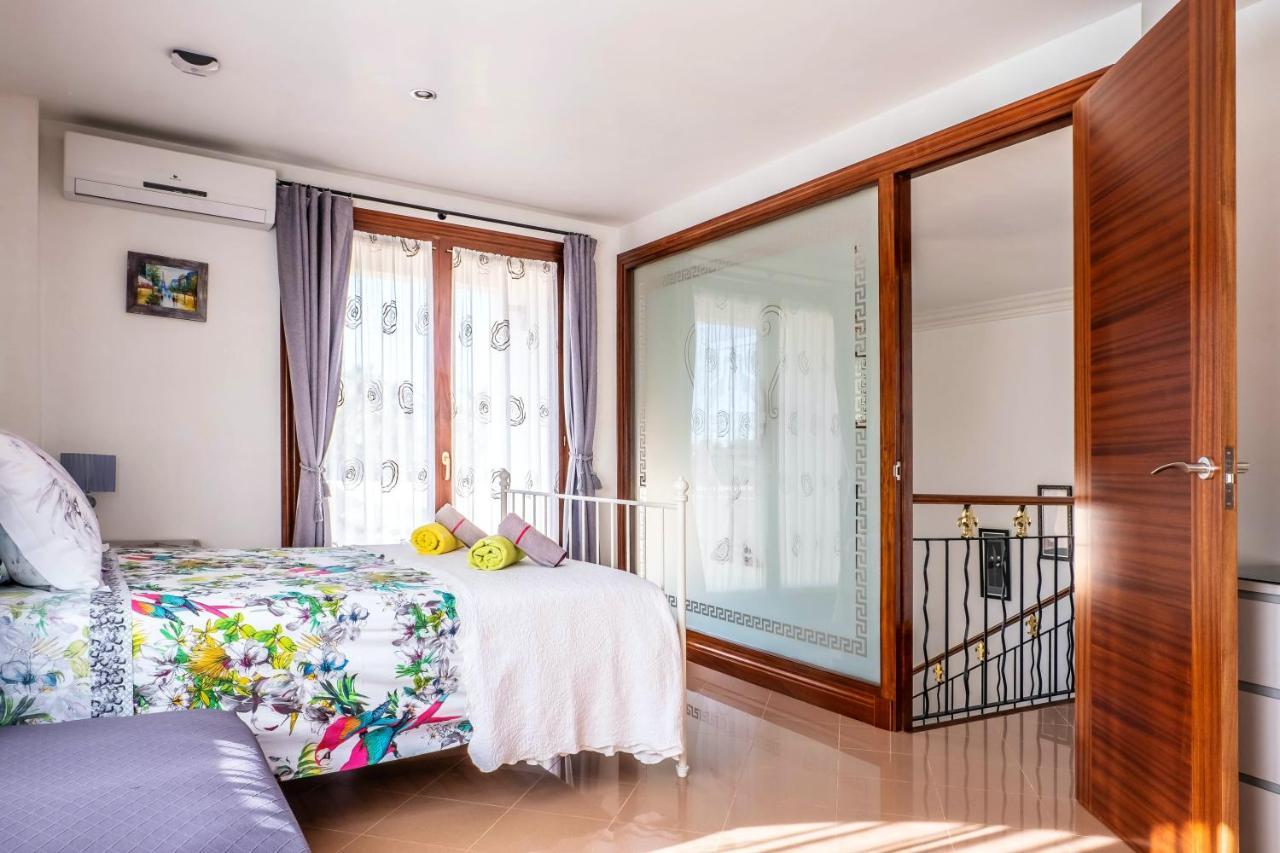 Elegant In Ciutadella De Menorca With Private Pool Villa