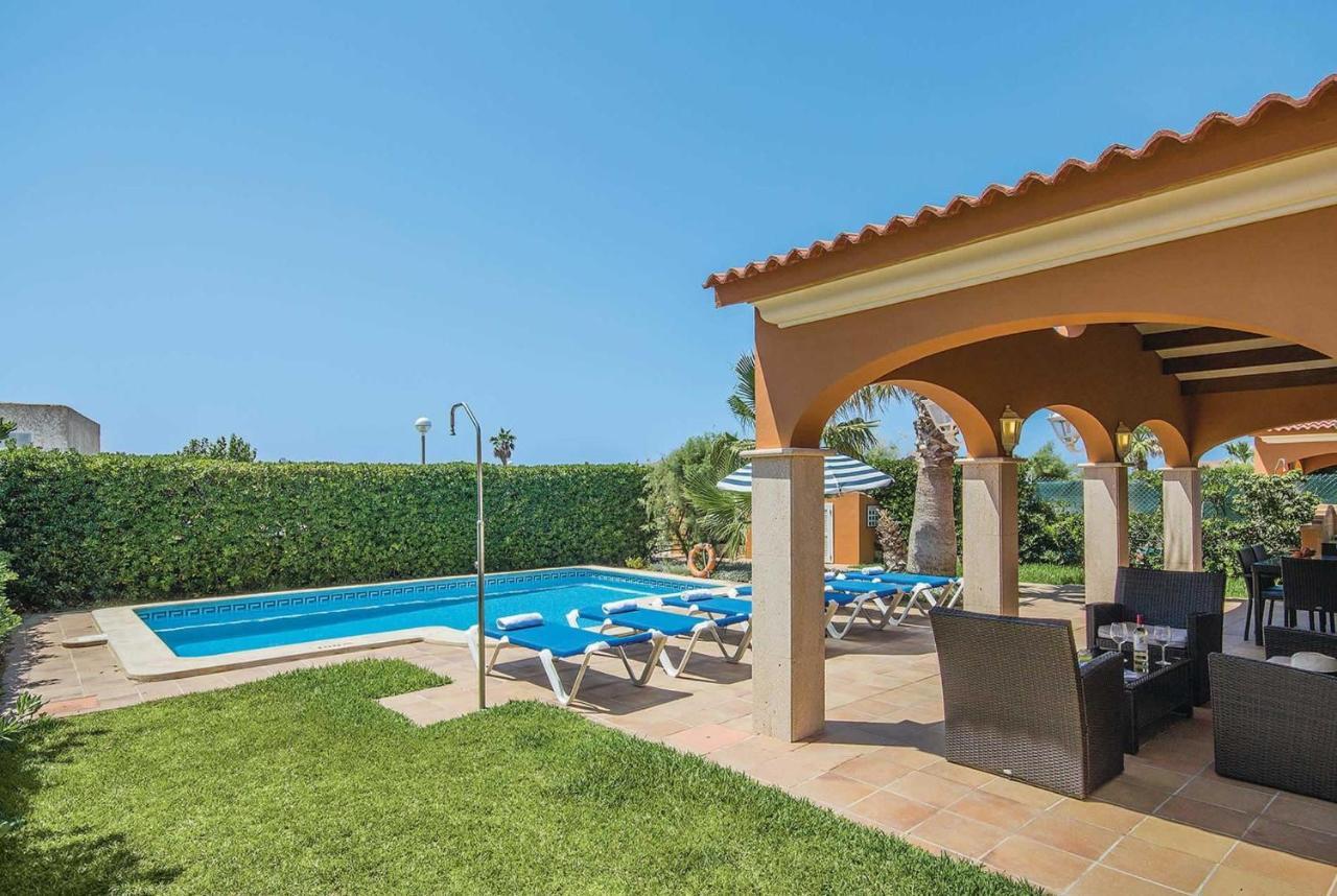 Clavel Villa