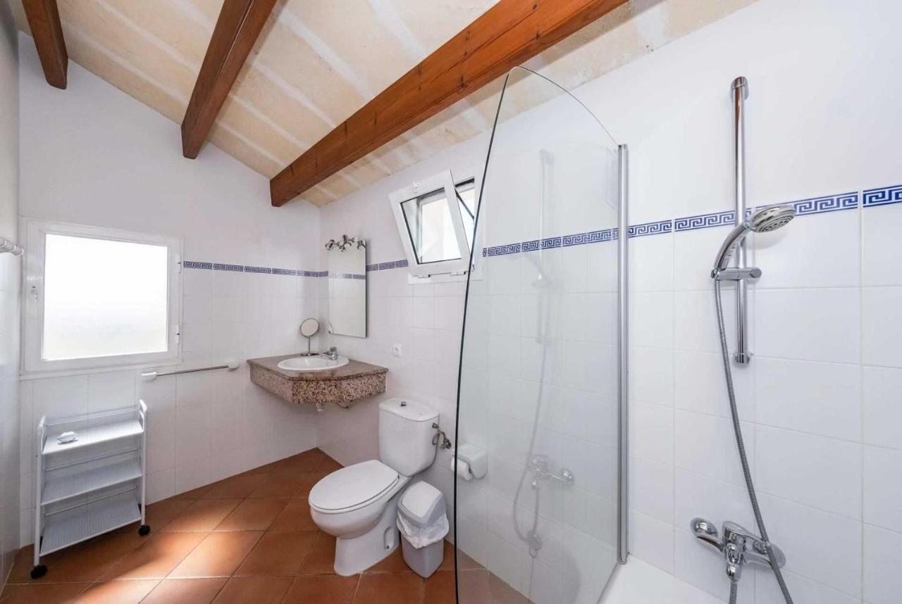 Llucasaldent Menor Villa