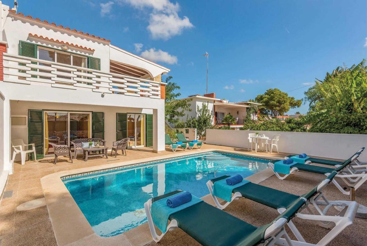 Cati Villa *