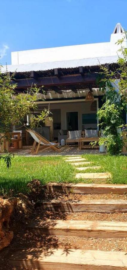 Himala Villa Sant Lluís