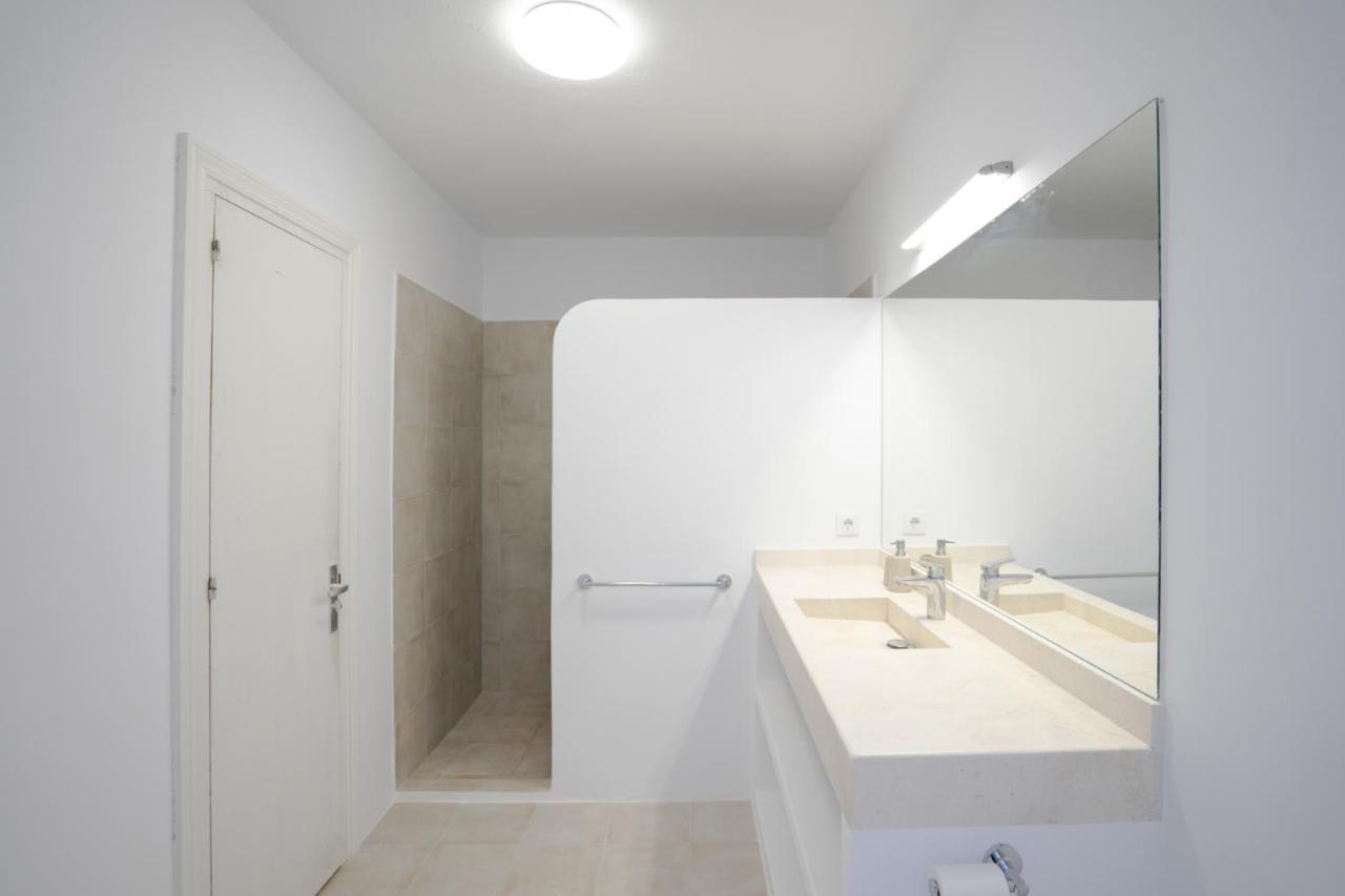 Casa Con Piscina, Vistas Y Acceso Privado Al Mar. Vistes Voramar. Cala'N Blanes (Menorca)