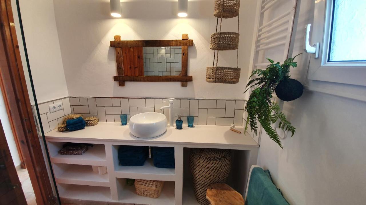 Villa Vell Luxury Villa, Sea Direct Access, Private Pool