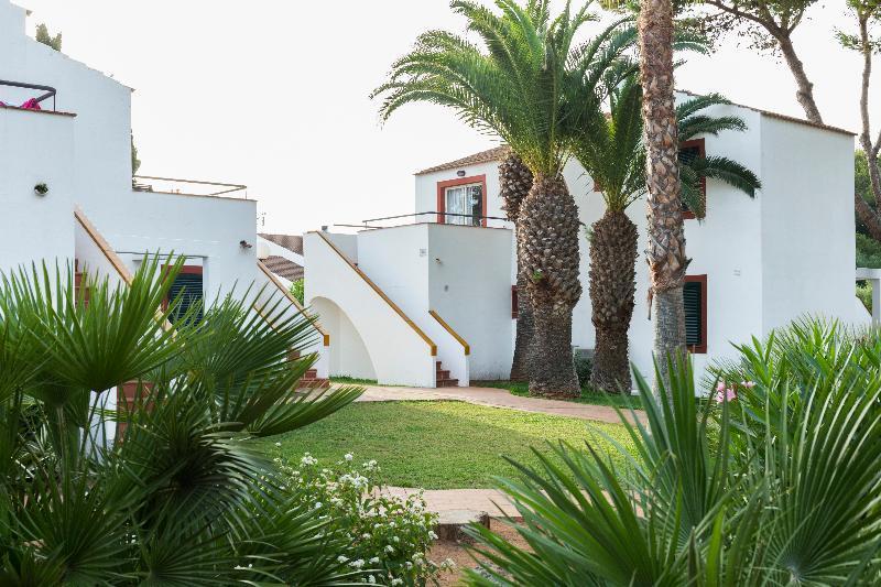 Apartahotel Flora Park & Aquarock Cala'N Bosch (Menorca)