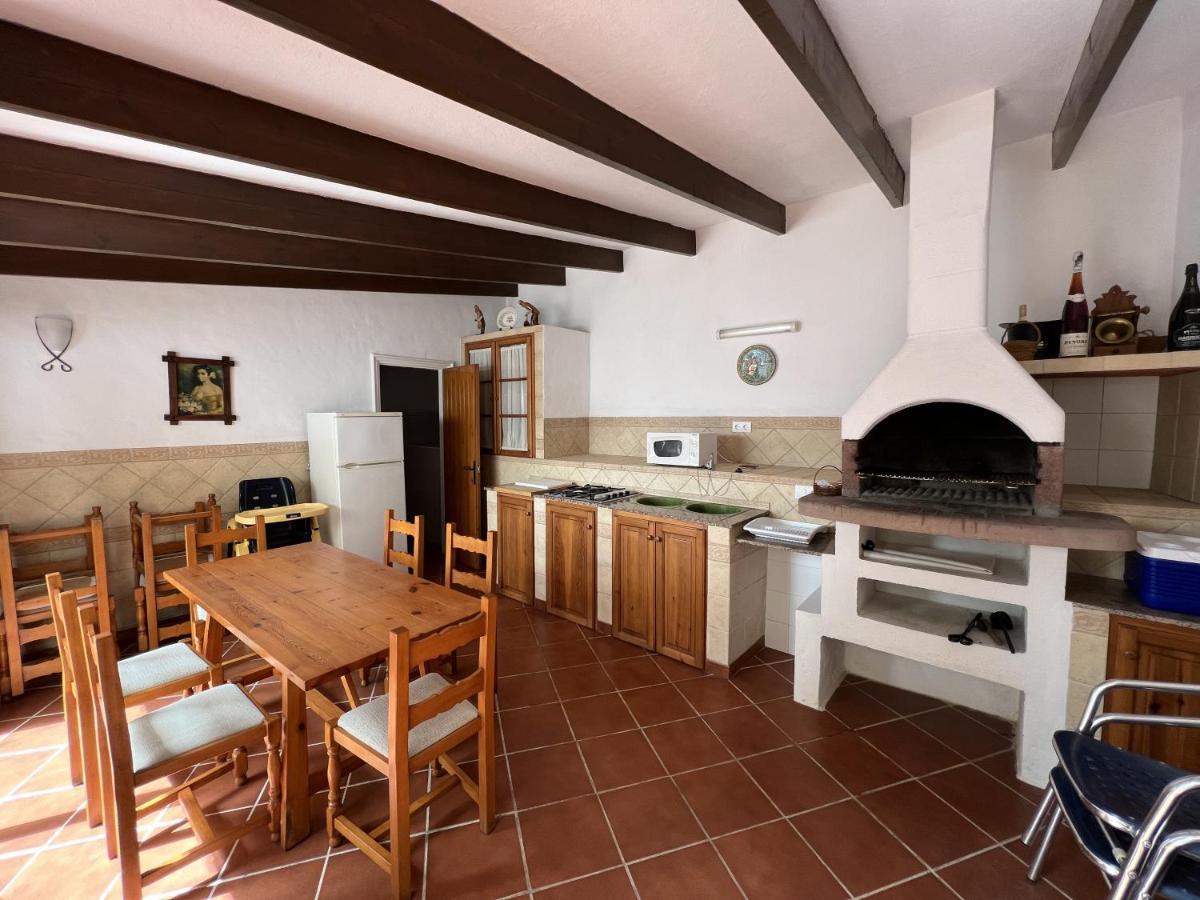 Casa Montse Holiday home *