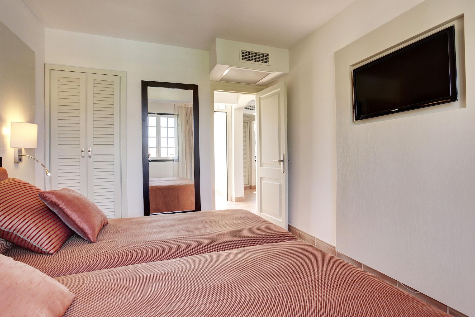 Grupotel Club Menorca Apartahotel Son Xoriguer