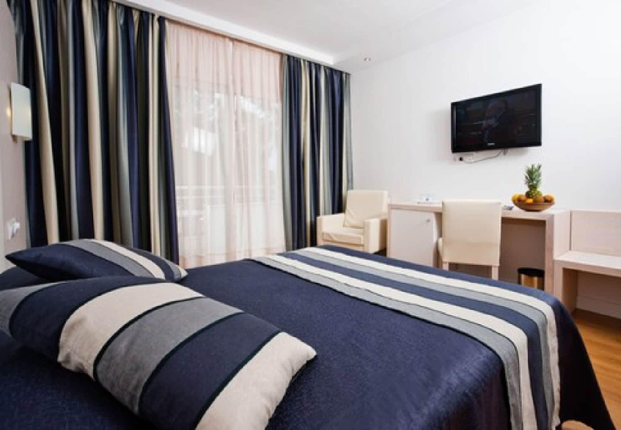 Sagitario Playa 4* Cala Blanca (Menorca)