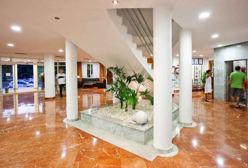 Sagitario Playa Resort Cala Blanca (Menorca)