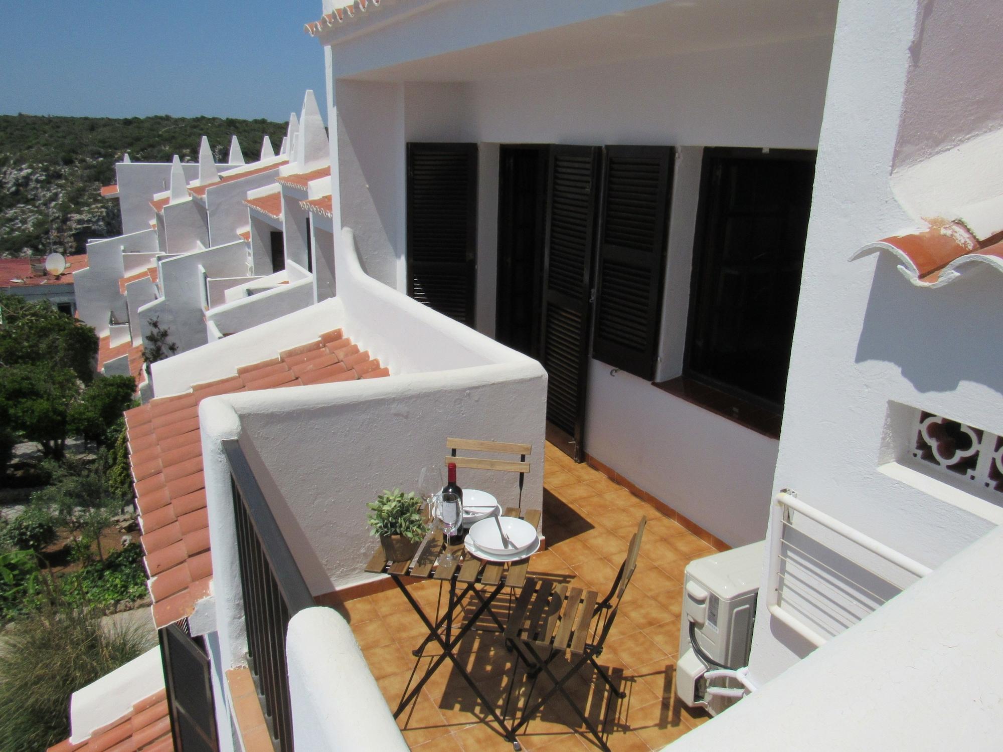 Nelva Cala En Porter (Menorca)