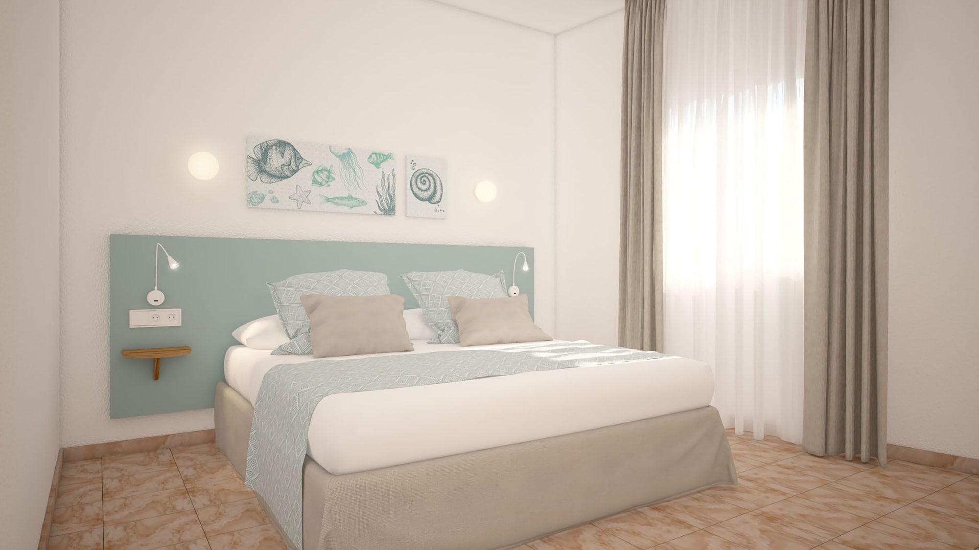 Apartahotel Pierre&vacances Menorca Cala Blanes 3*