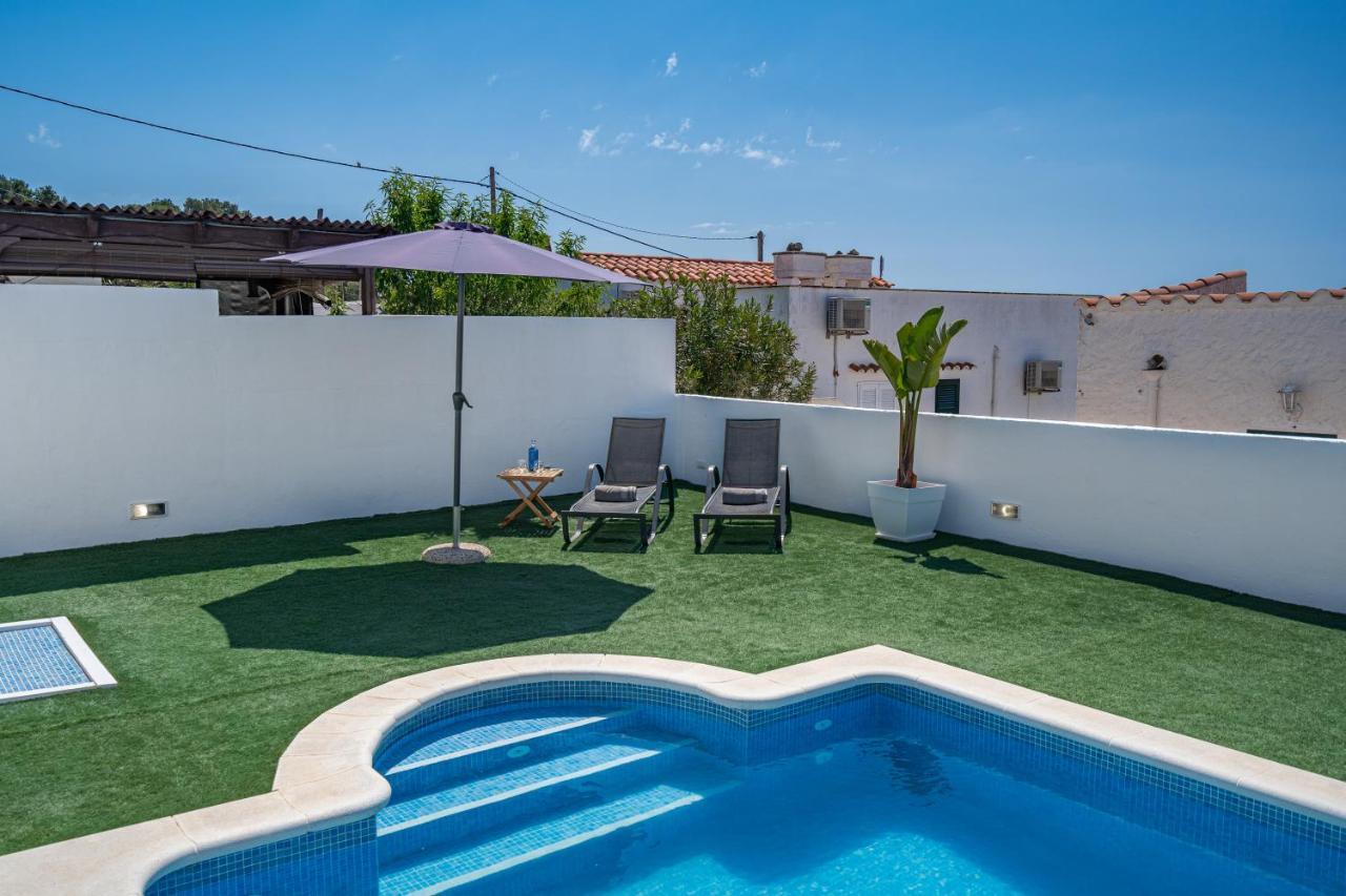 Xoroi Villa