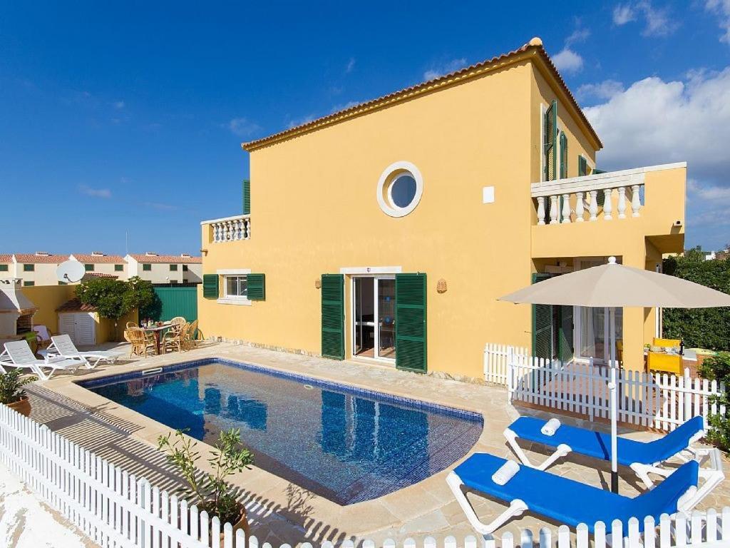 Villa Fiesta Cala'N Blanes (Menorca)