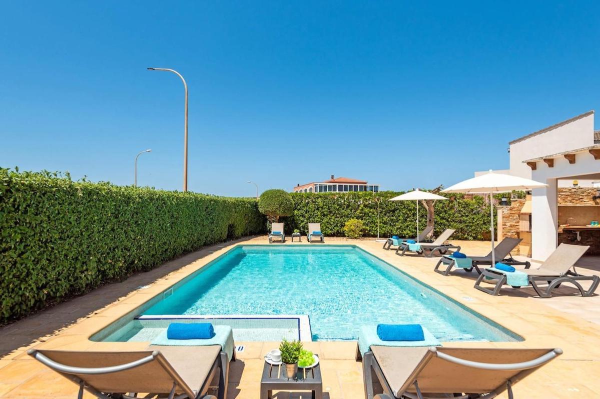 Villa Ibiza 4 Bedroom Villa, Cala'n Blanes