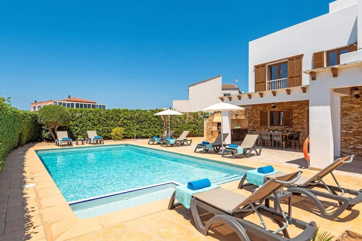 Villa Ibiza 4 Bedroom Villa, Cala'n Blanes *