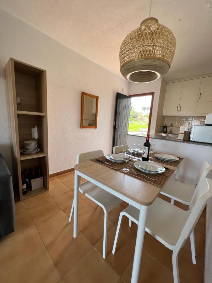 Lovely Hideaway With Pool And White Apartamento *