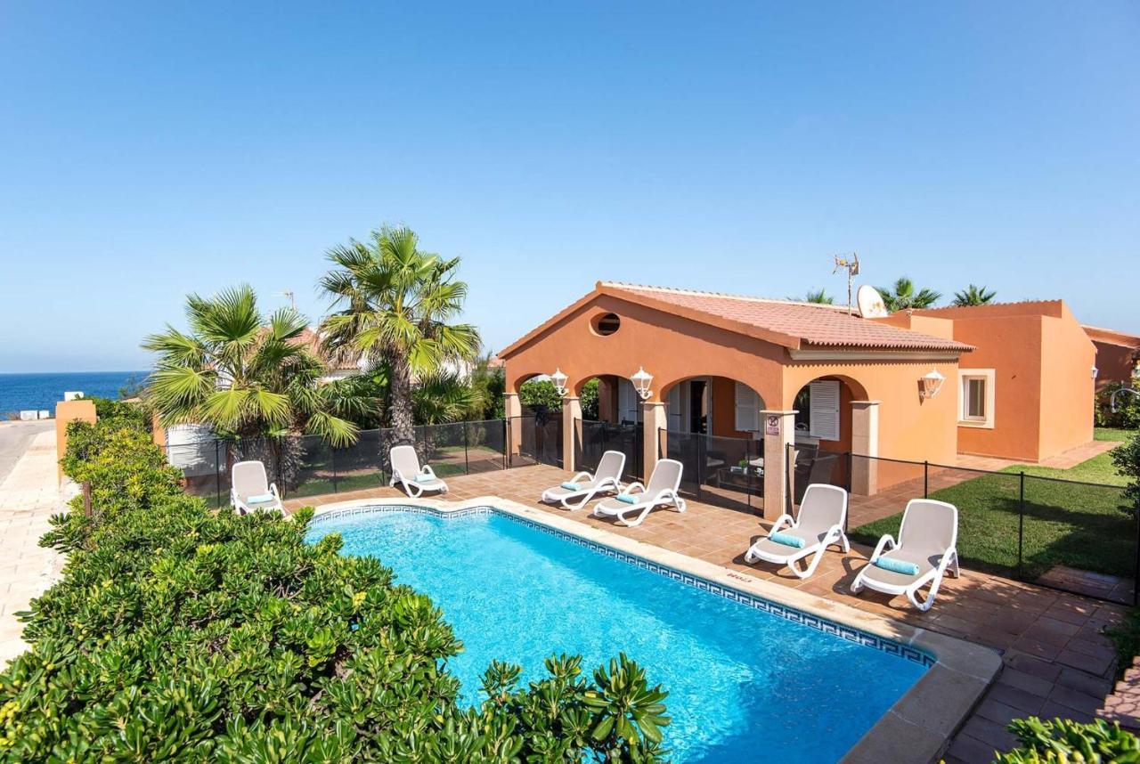 Mimosa Villa *