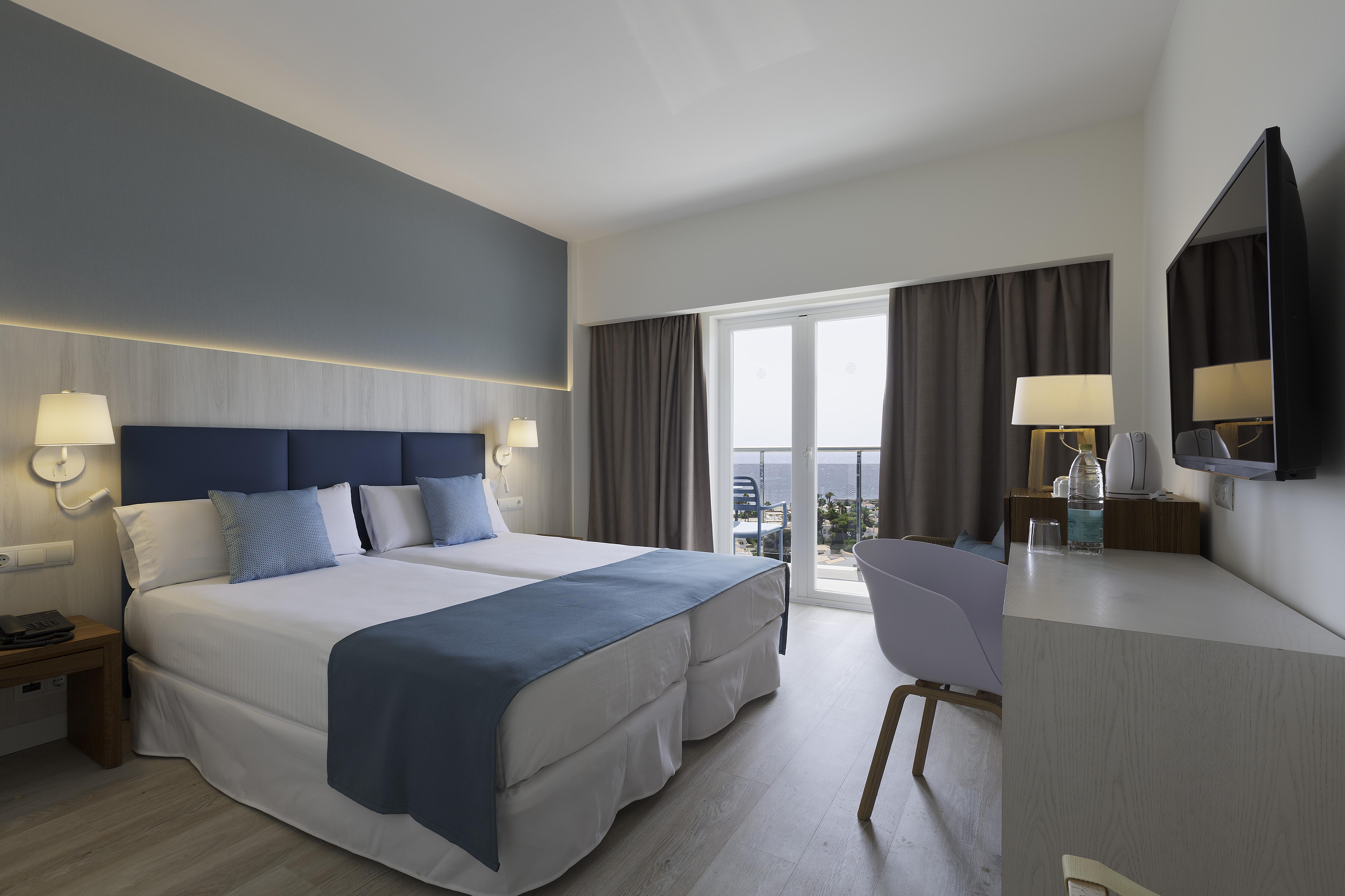 Alua Illa De Menorca 4* S'Algar