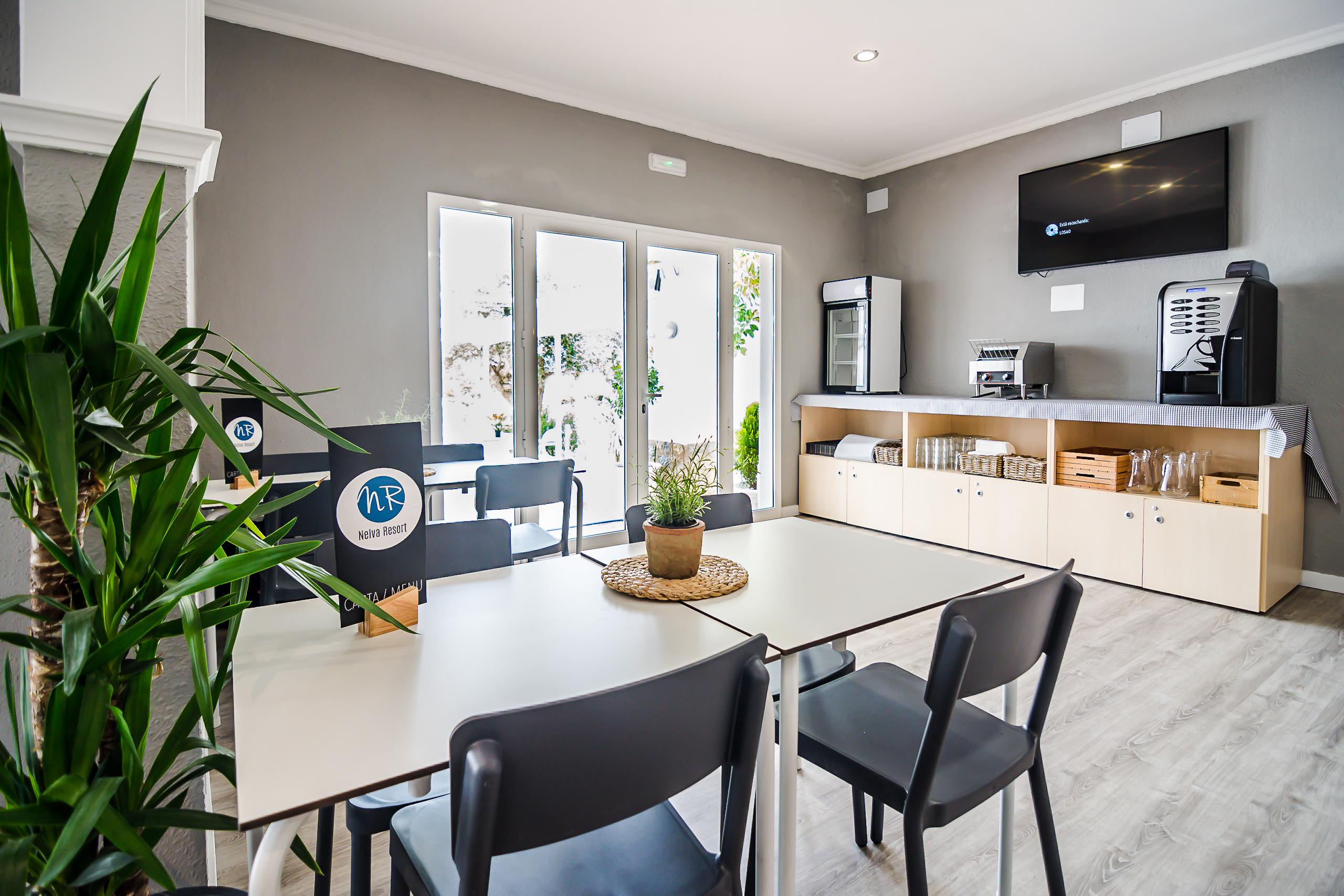 Apartahotel Nelva 3*
