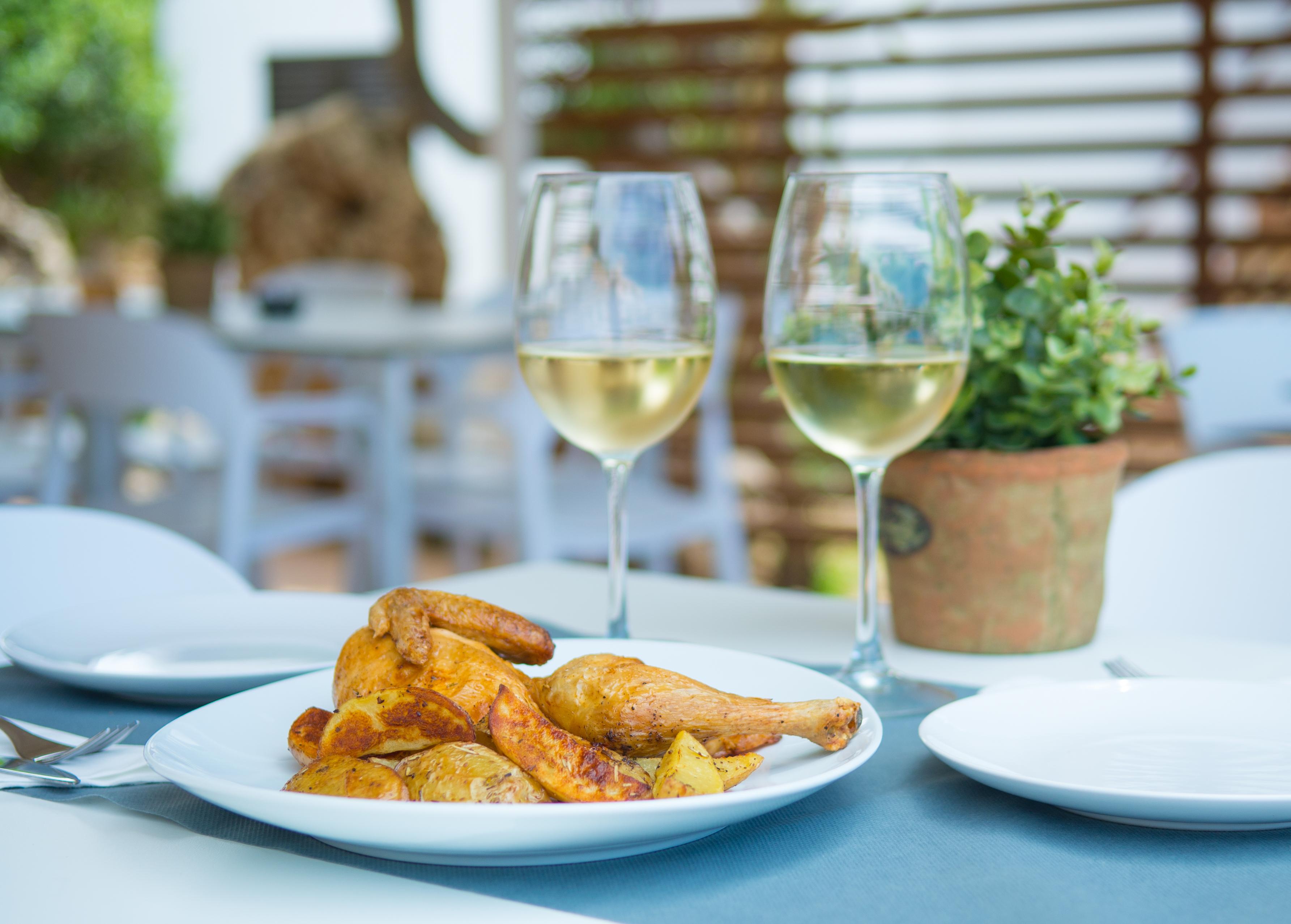 Apartahotel Nelva Cala En Porter (Menorca)