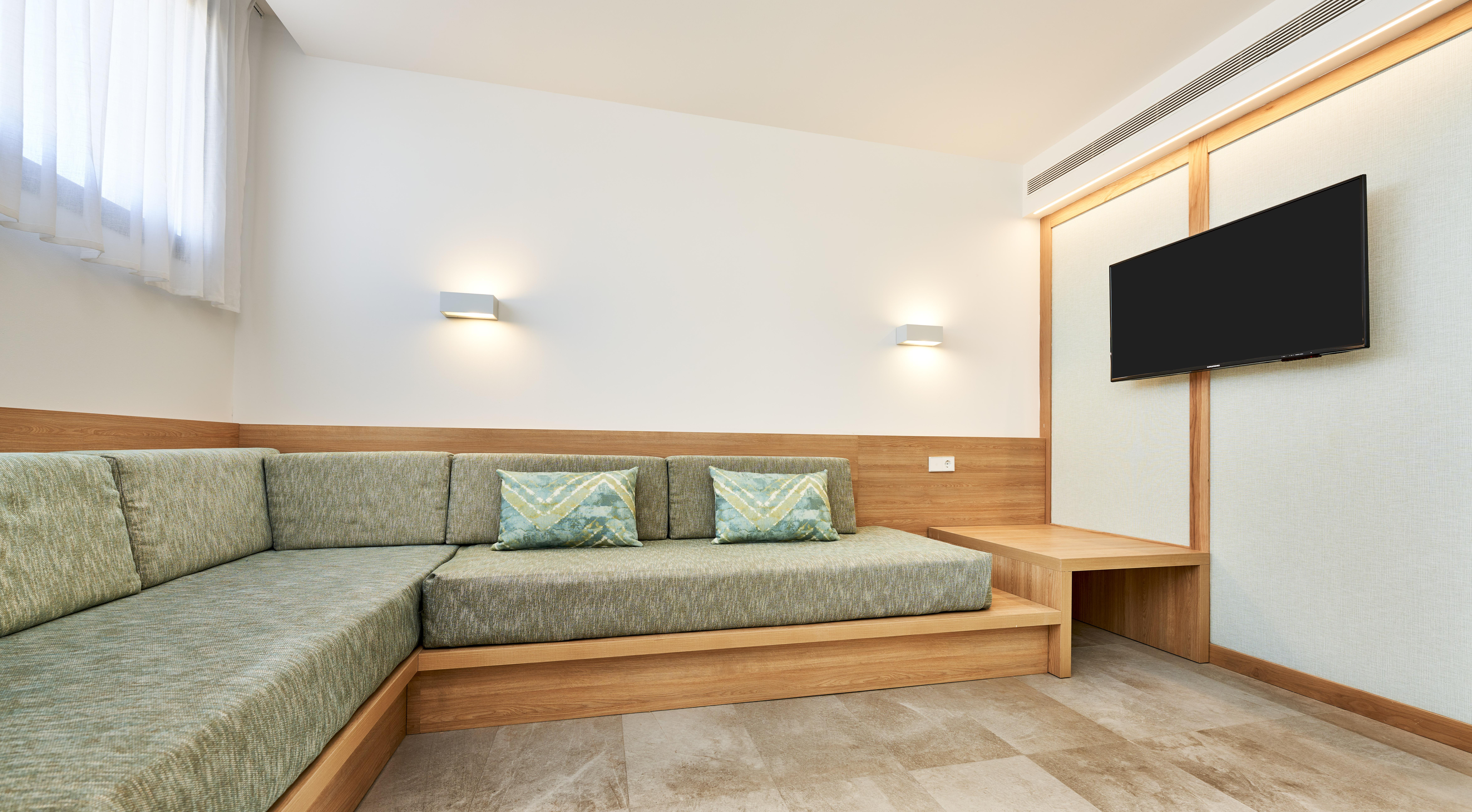 Hotel Insotel Punta Prima 5*