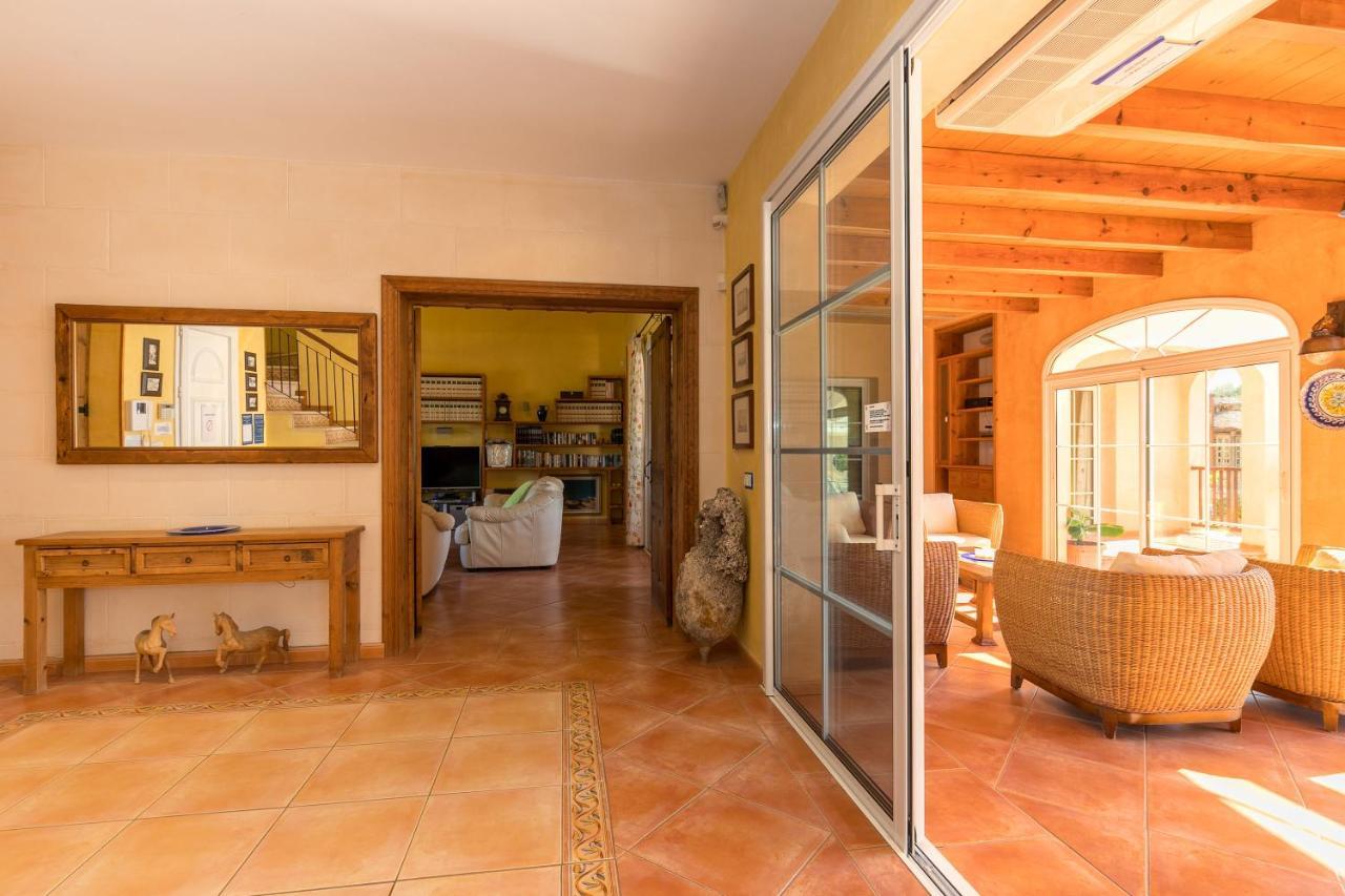 Estrellita Villa *