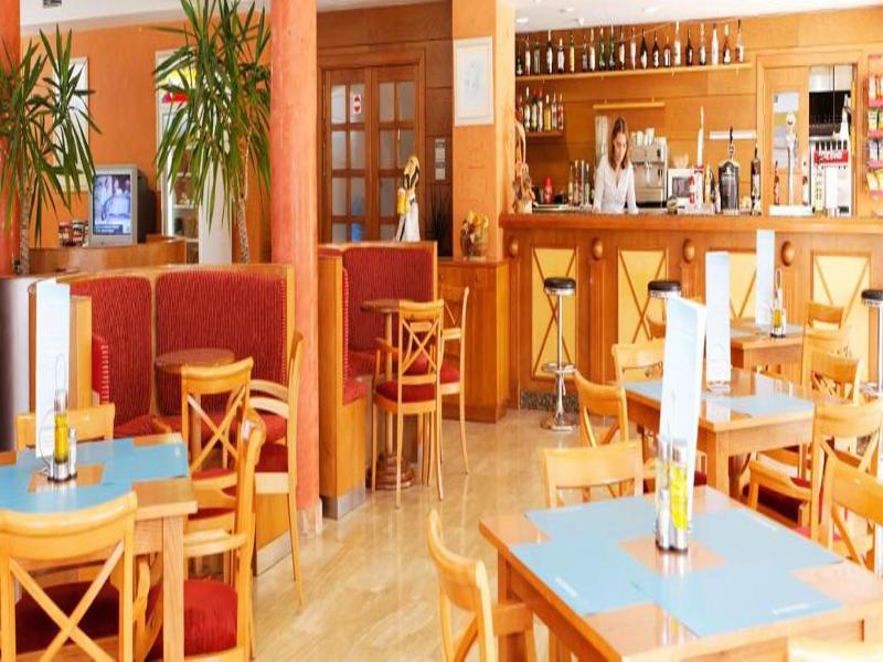 Comitas Isla Del Aire Apartahotel Punta Prima (Menorca)