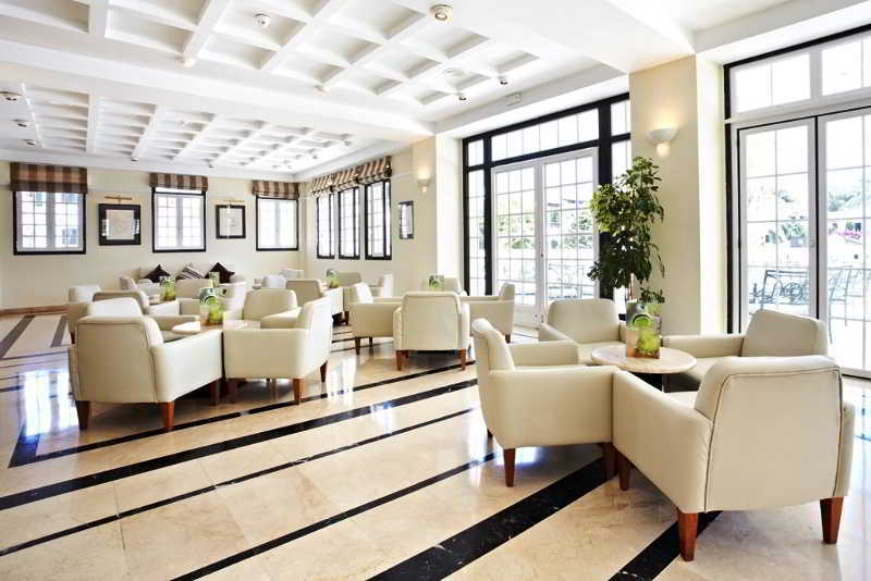 Grupotel Club Menorca Apartahotel 3*