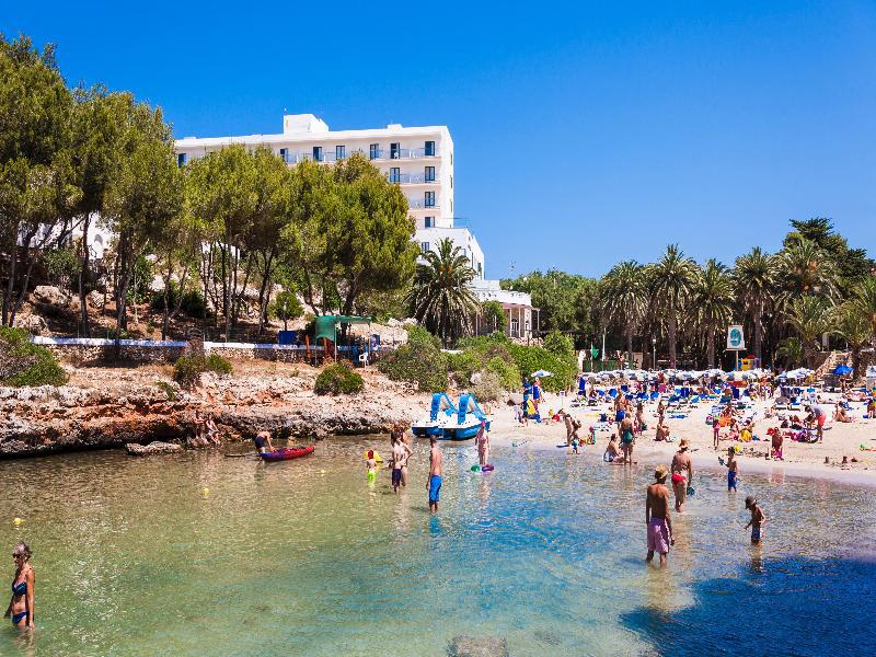 Globales Cala'n Blanes 3*