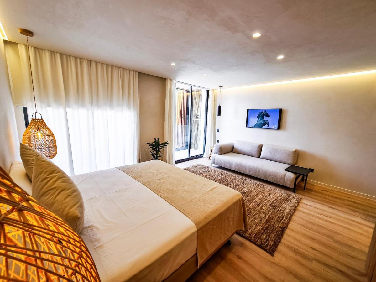 S'estancia Hotel