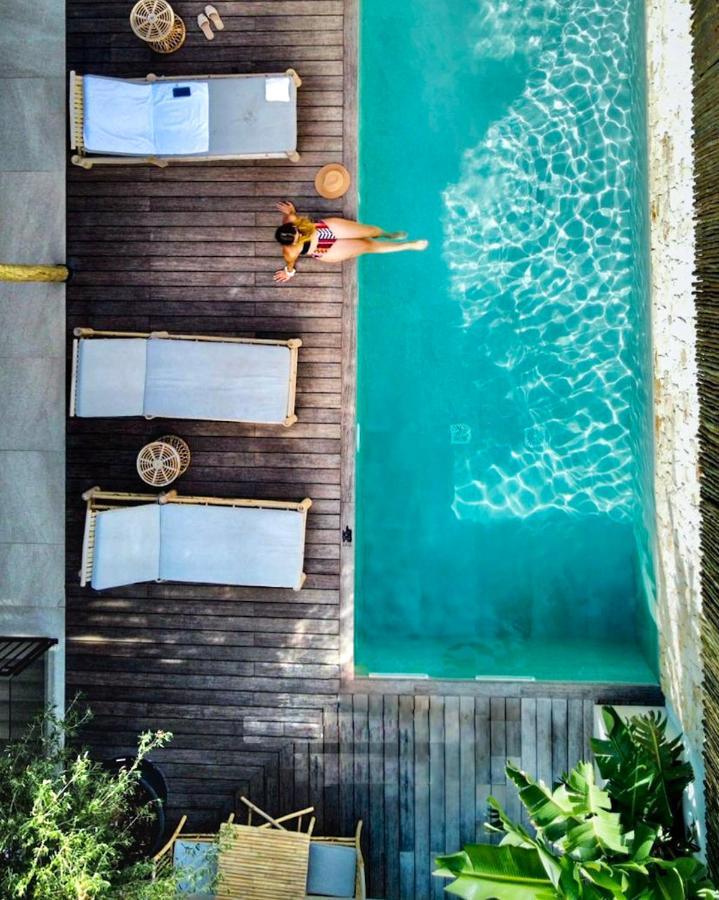 S'estancia Hotel
