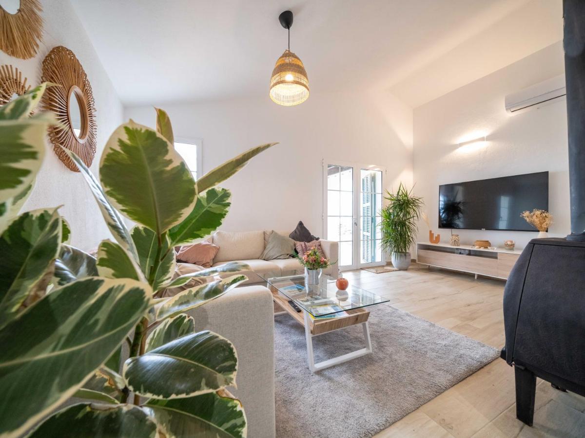 Seafront Modern To Relax And Disconnect