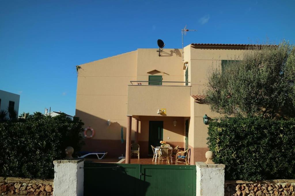 Spectacular With Swimmingpool In Cala Blanca Holiday home *