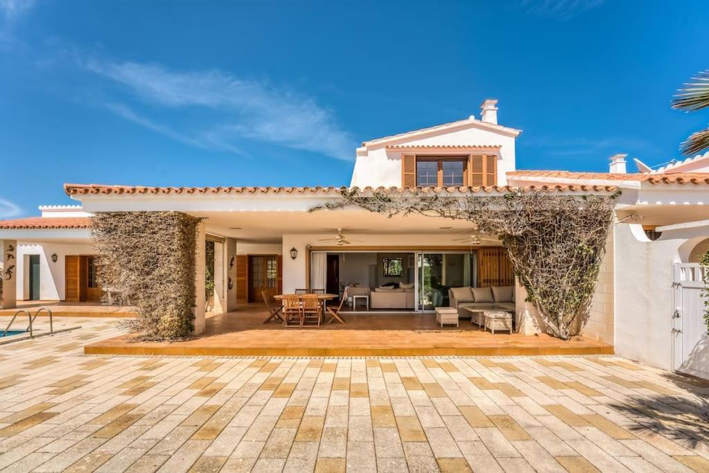 La Calma Espectacular Con Jardin Y Piscina En Menorca