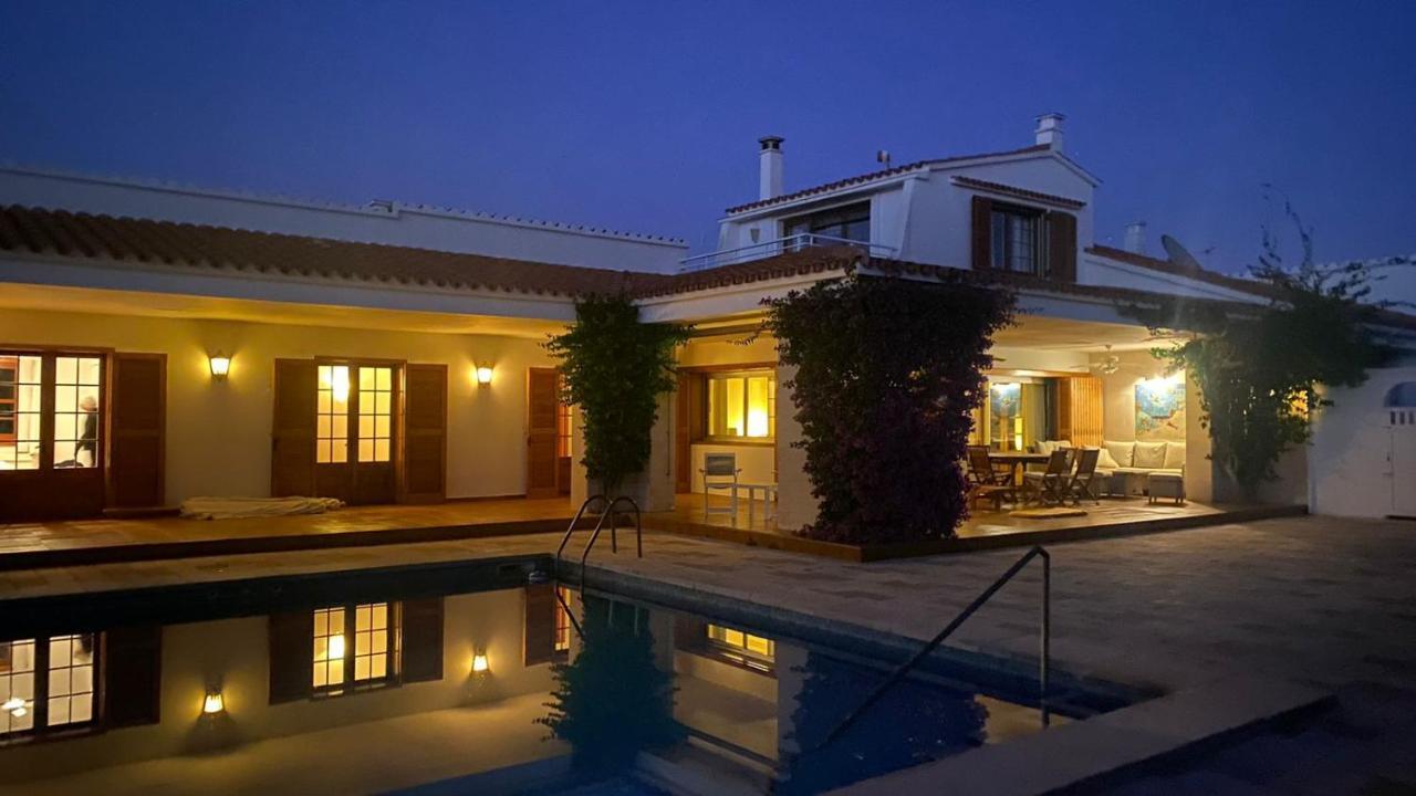 La Calma Espectacular Con Jardin Y Piscina En Menorca
