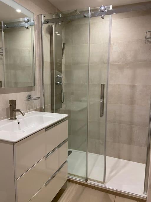 Modernes Mit Traumhaftem Blick Vistamar3 Apartment