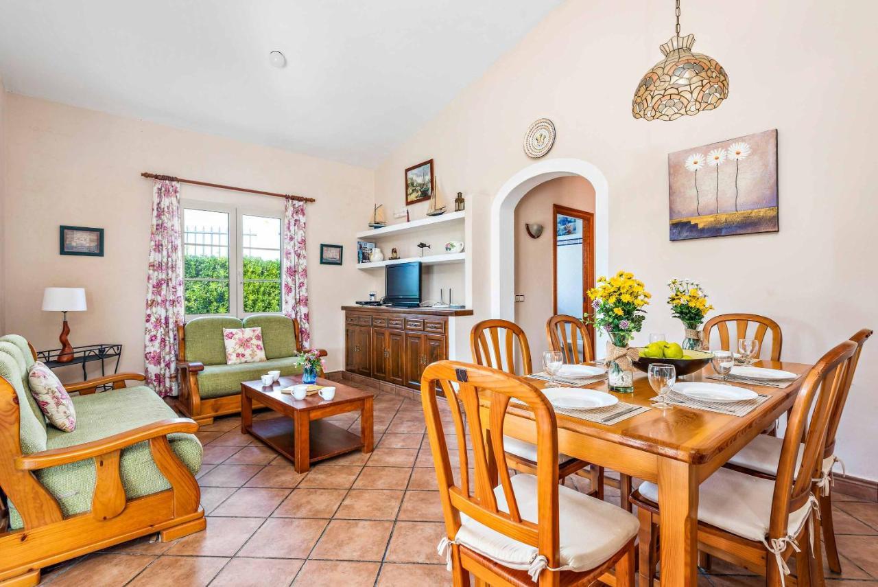 Iris Bosch Villa Cala'N Bosch (Menorca)