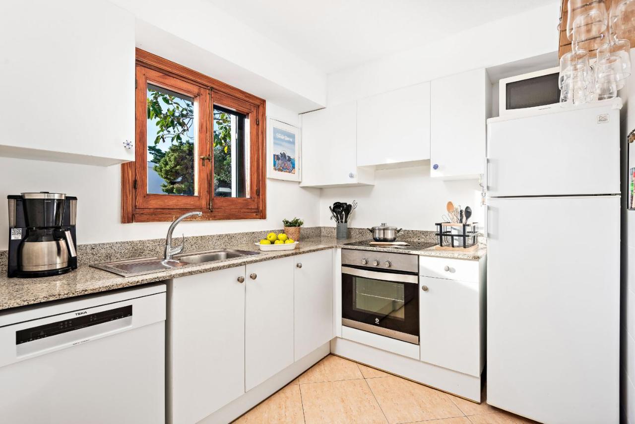 Nuriana 4 Bedroom Villa, Calan Blanes Cala en Forcat