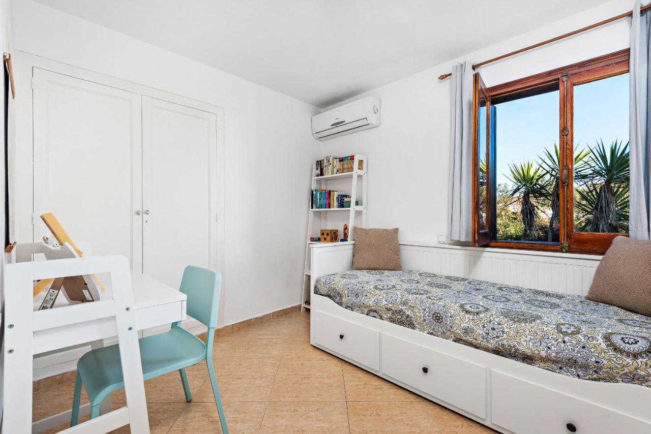 Villa Nuriana 4 Bedroom Villa, Calan Blanes *