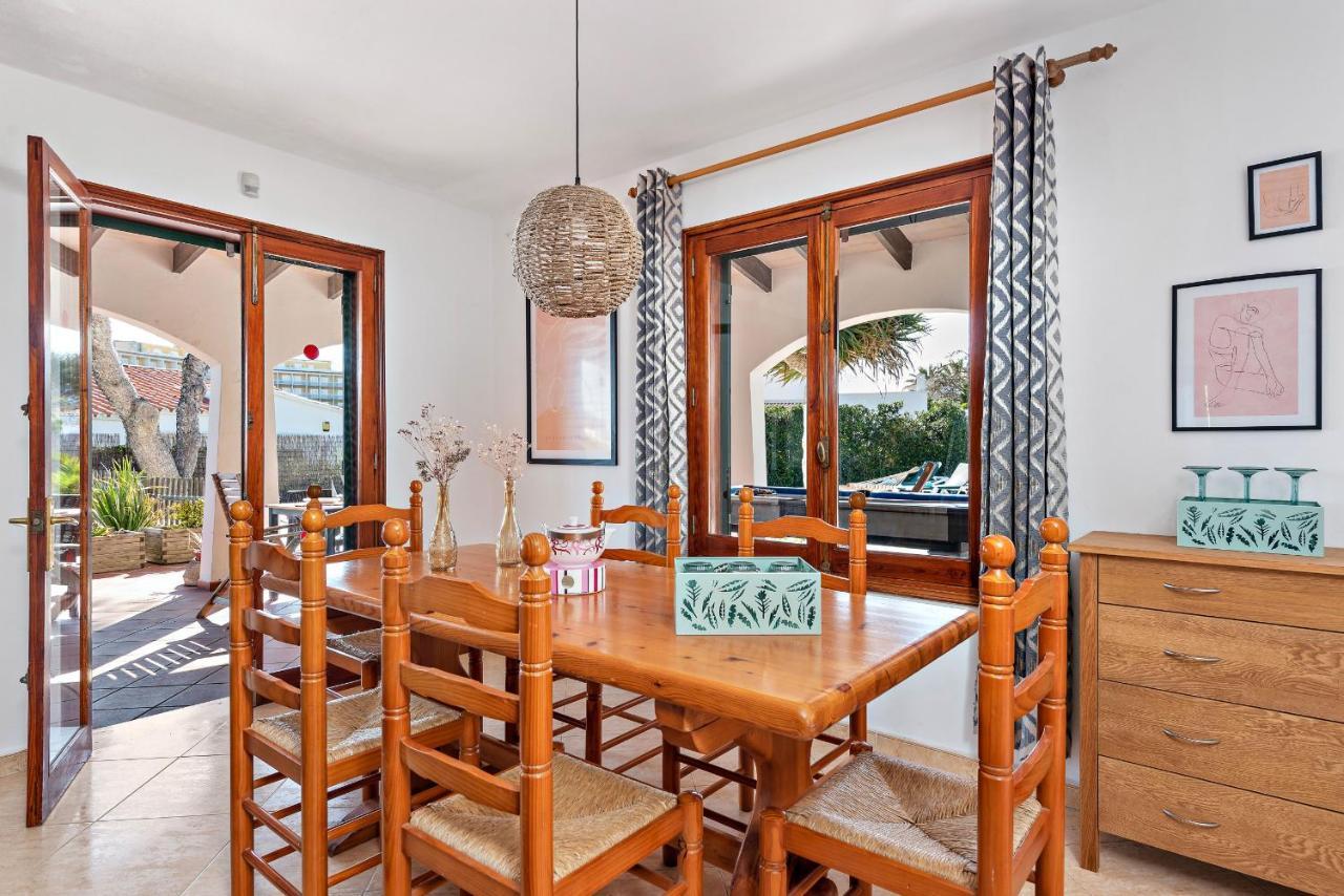 Nuriana 4 Bedroom Villa, Calan Blanes Villa Cala en Forcat
