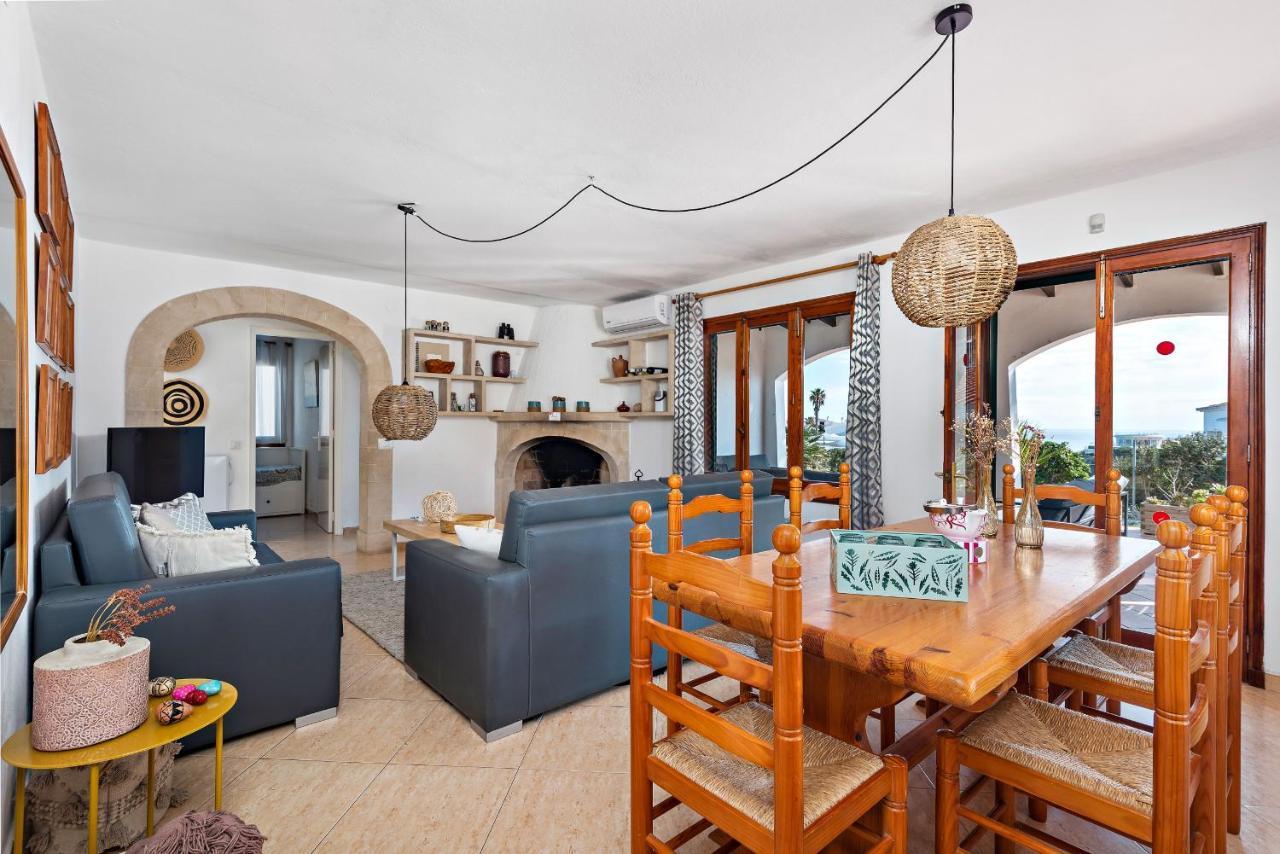 Nuriana 4 Bedroom Villa, Calan Blanes * Cala en Forcat