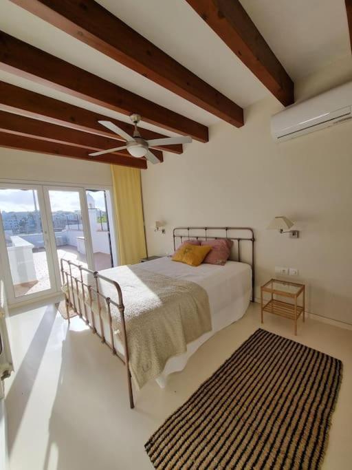 Сasa de vacaciones Didi House - Charming In Downtown Mahon *