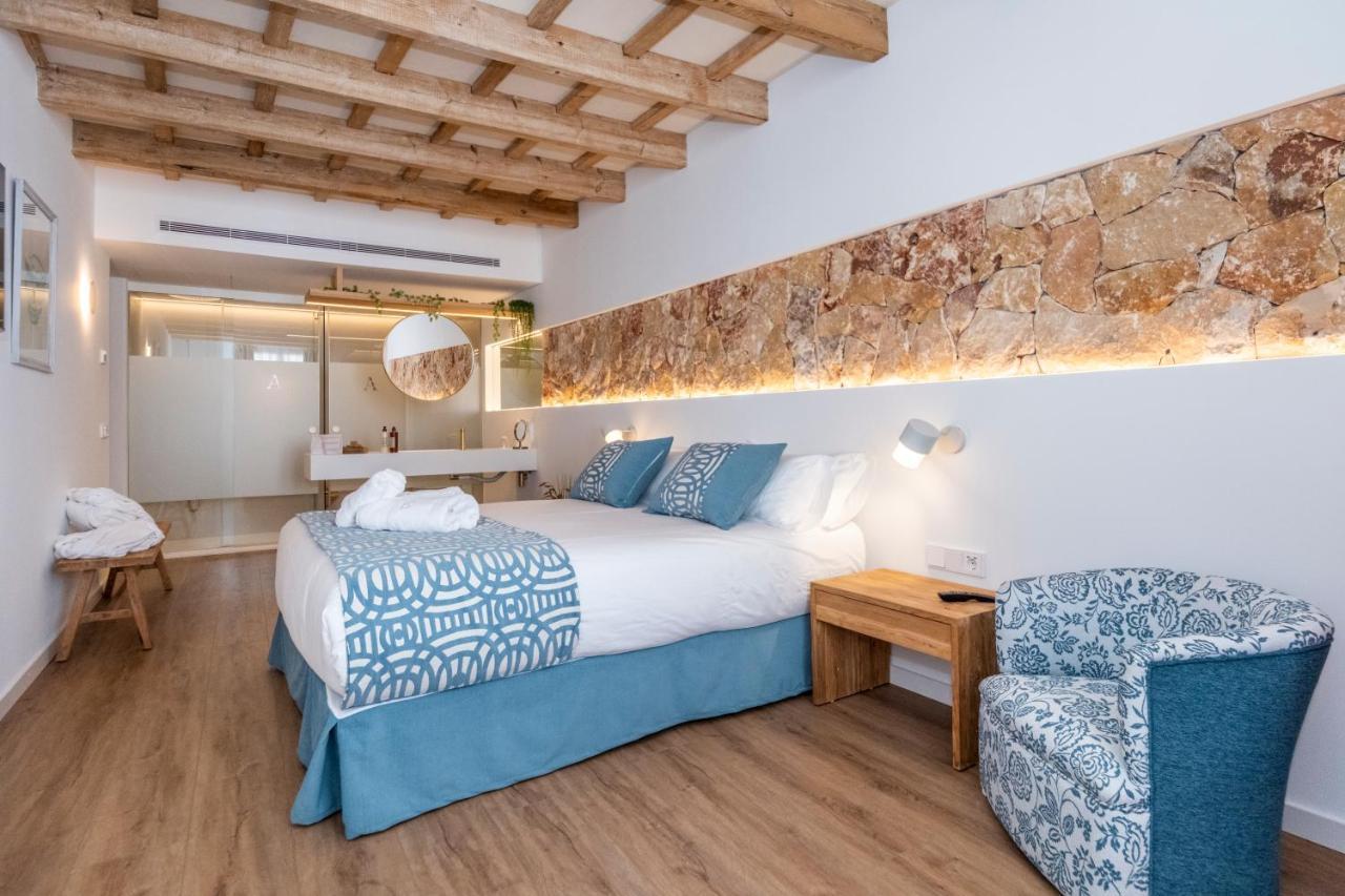 Hotel S'antiga Adults Only *