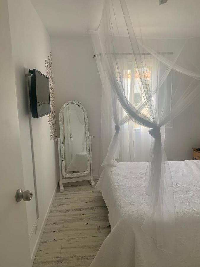 Casa Con Jardin Privado Y Cerca Del Mar Cala'N Blanes (Menorca)