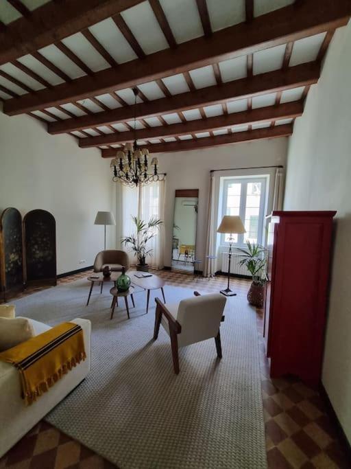Didi House - Charming In Downtown Mahon