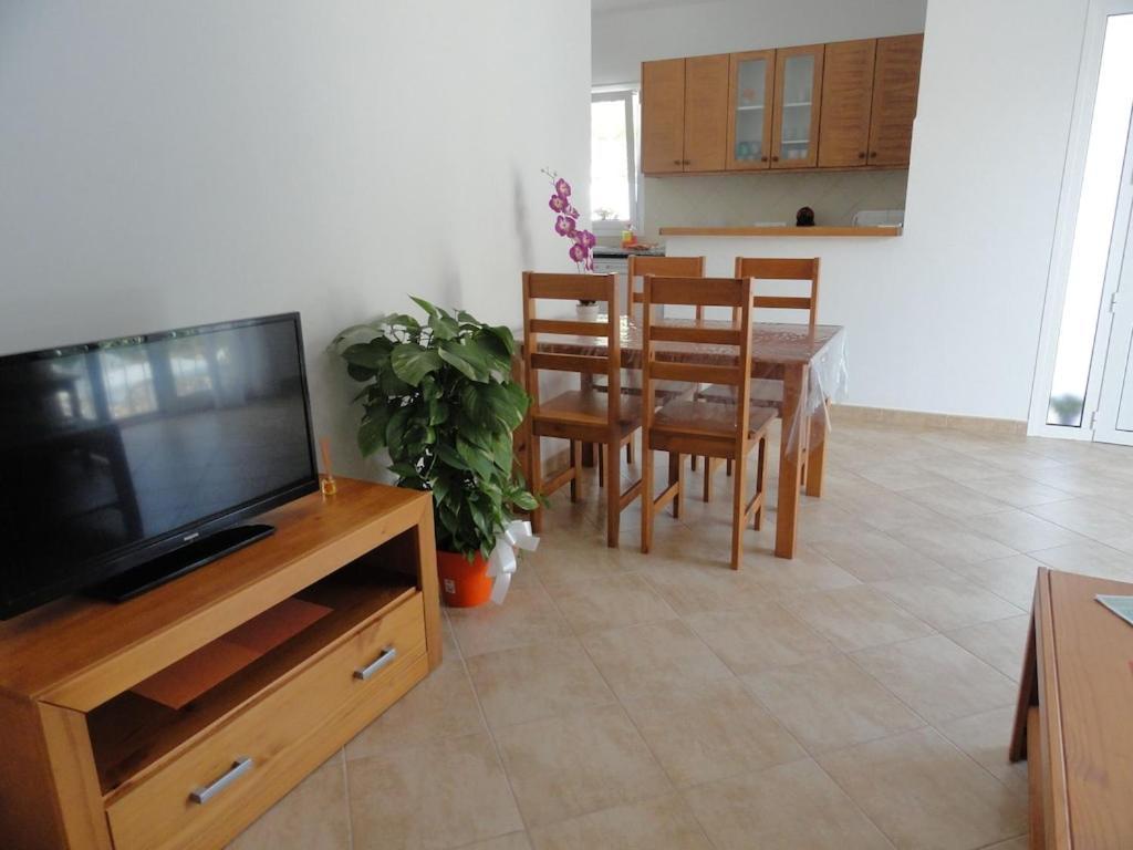 Nikamar -nice New 6p Villa, Private Pool - 300m Beach -