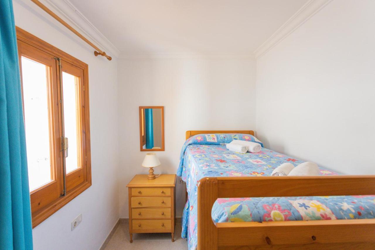 Loes Villa Son Bou