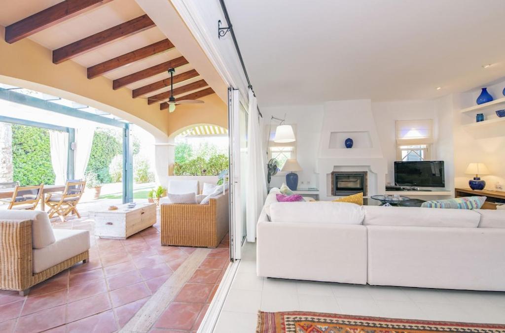 Villa Olivos *