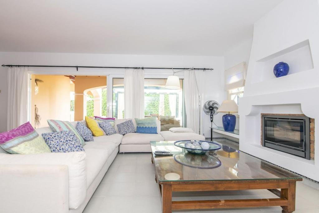 Olivos Villa *