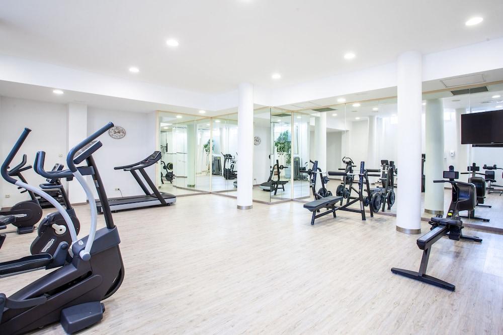 Grupotel Playa Club Apartahotel 4*