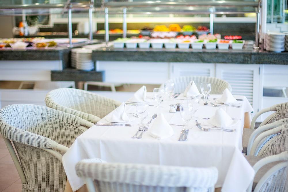 Grupotel Club Menorca 3* Son Xoriguer